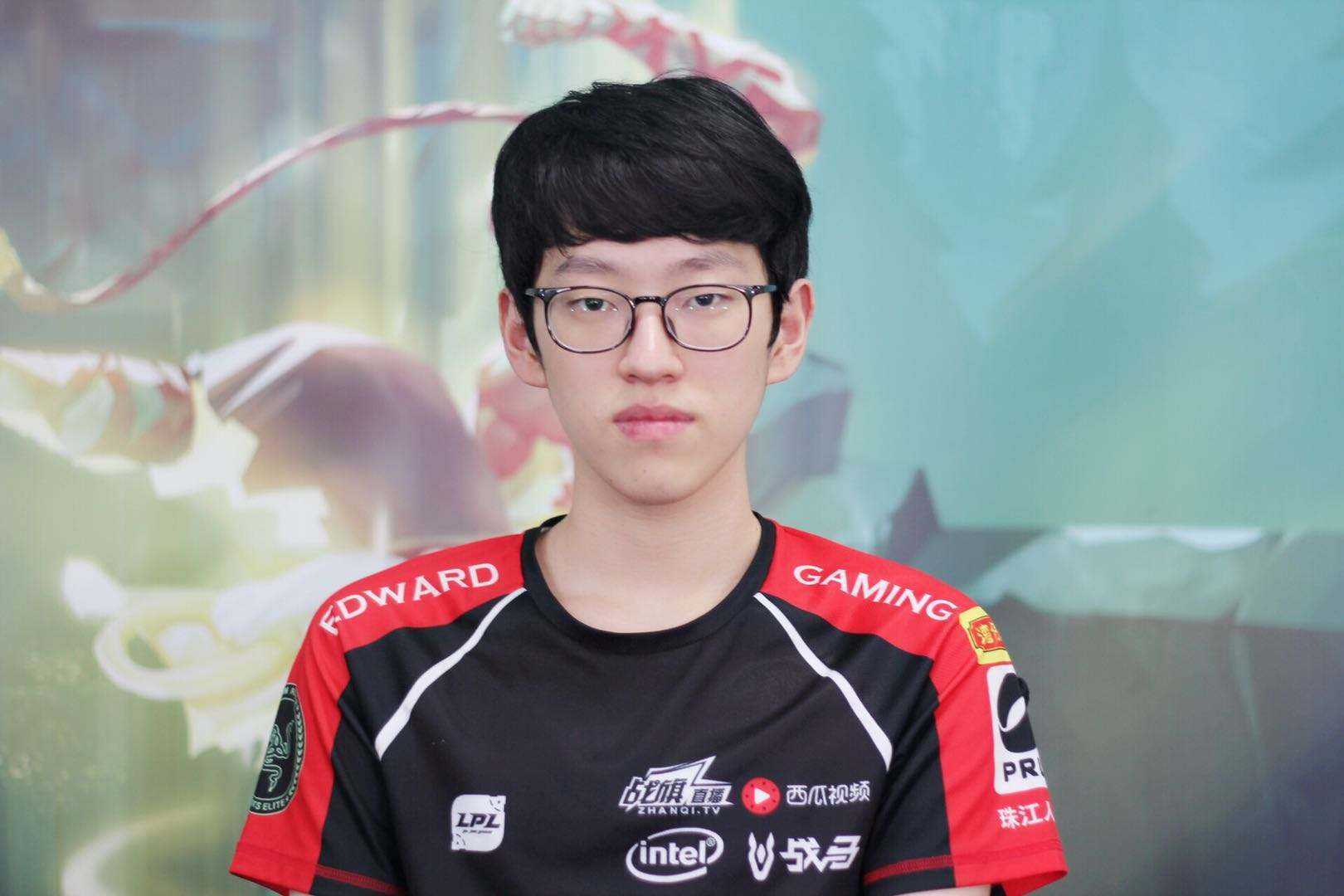 ng体育app包含Scout在RNG比赛中大胜,惊险取胜引发热议!的词条